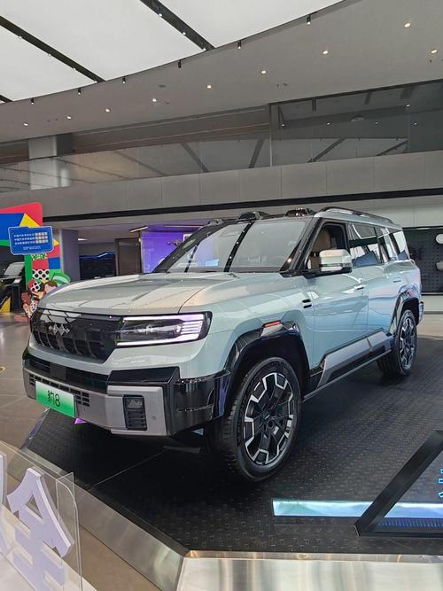 东莞企石镇弘凌裕企业管理咨询比亚迪方程豹硬派越野的爆款，英菲尼迪35周年与你共成长